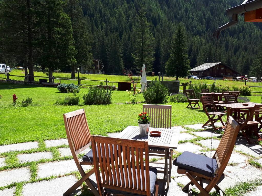 Le Rocher Hotel Champoluc Exteriér fotografie